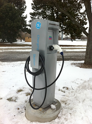 UT News » Blog Archive » UT installs electric car charging stations on